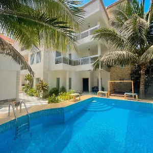 https://villa-francesca.hotelsdakar.com
